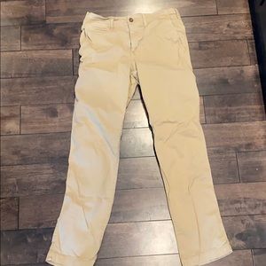 American Eagle khaki 29x32